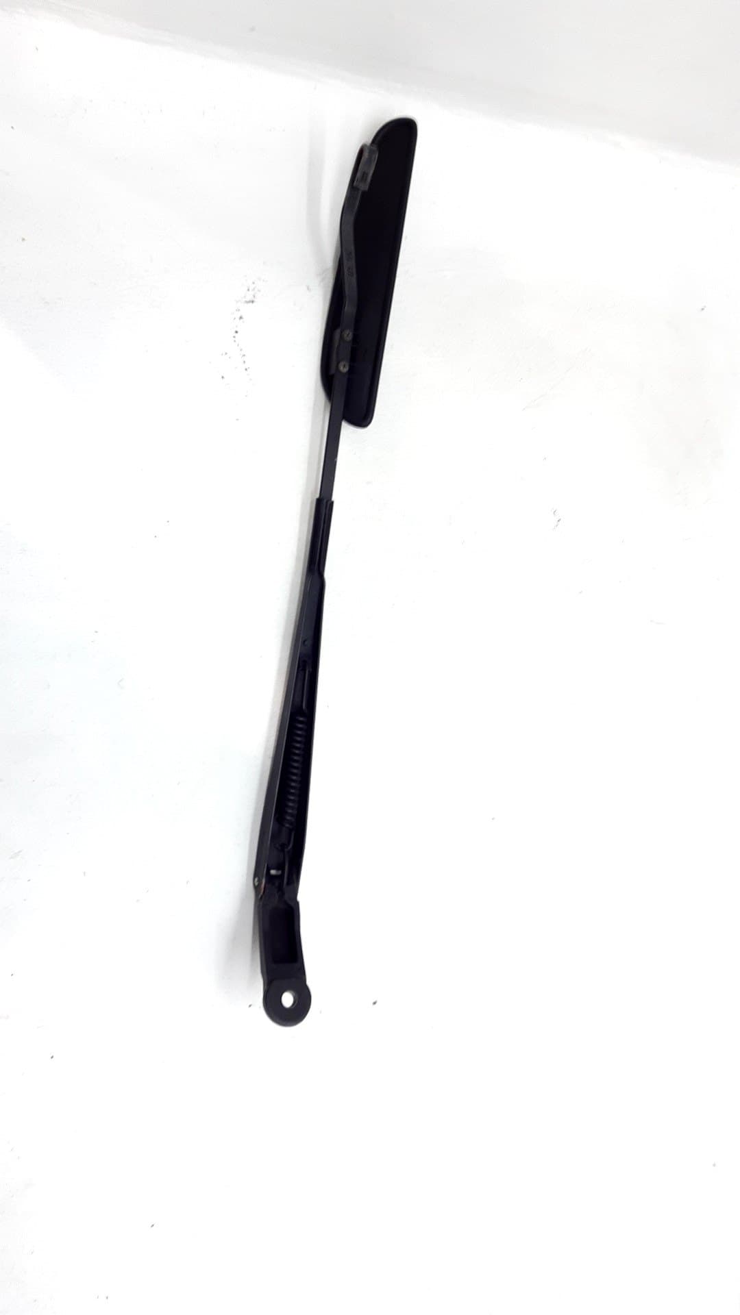 Brazo limpia delantero izquierdo TATA INDICA 2