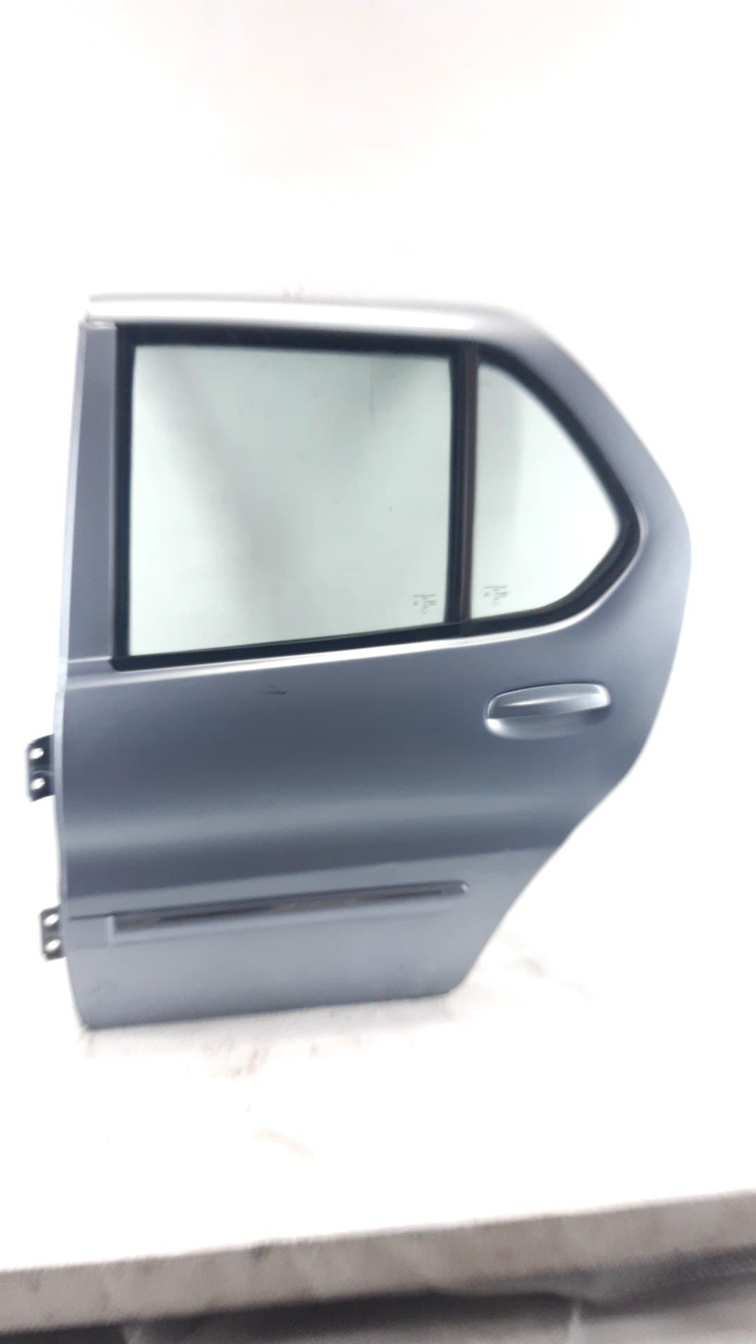 Puerta trasera izquierda TATA INDICA