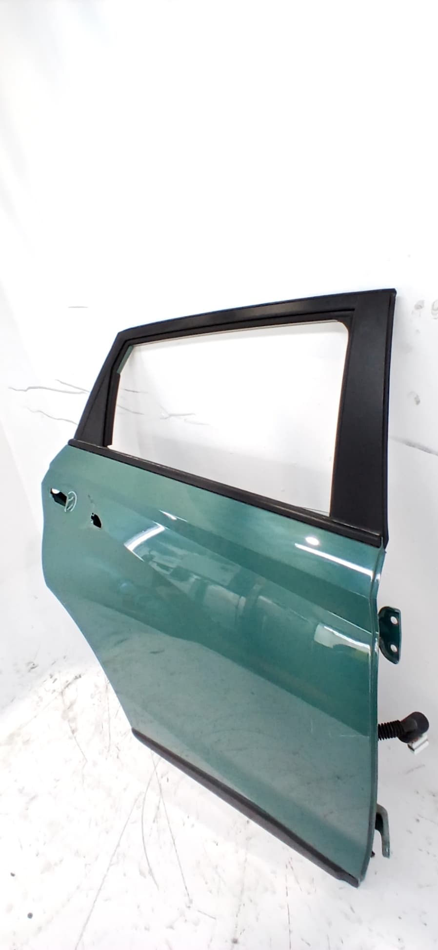 Puerta trasera derecha HYUNDAI BAYON 3