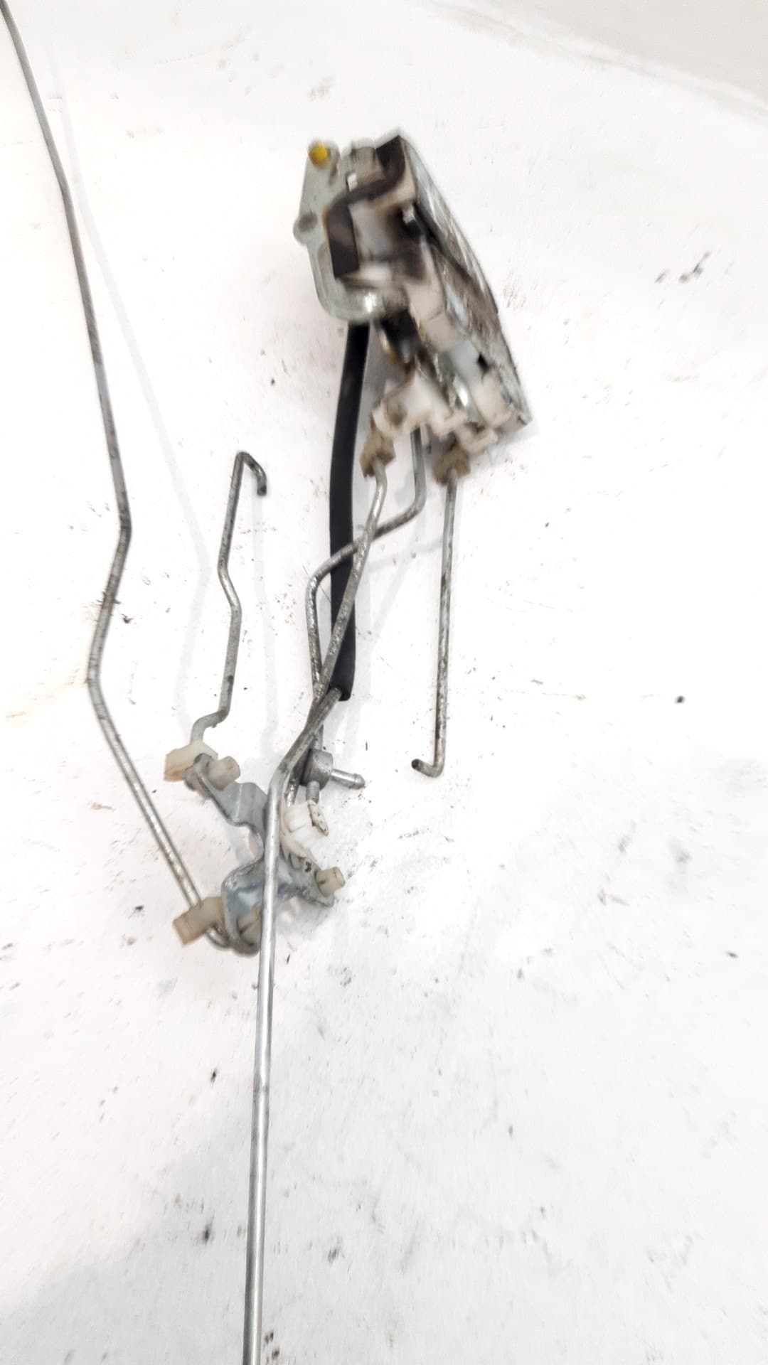 Cerradura puerta delantera izquierda TATA INDICA 2