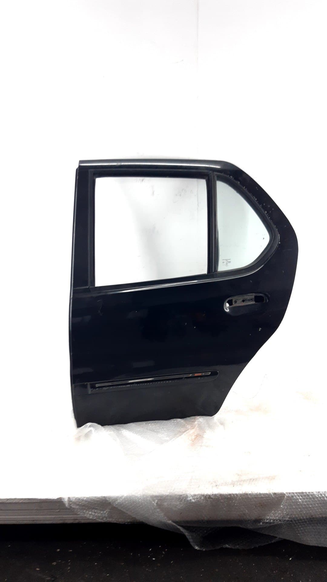Puerta trasera izquierda TATA INDICA
