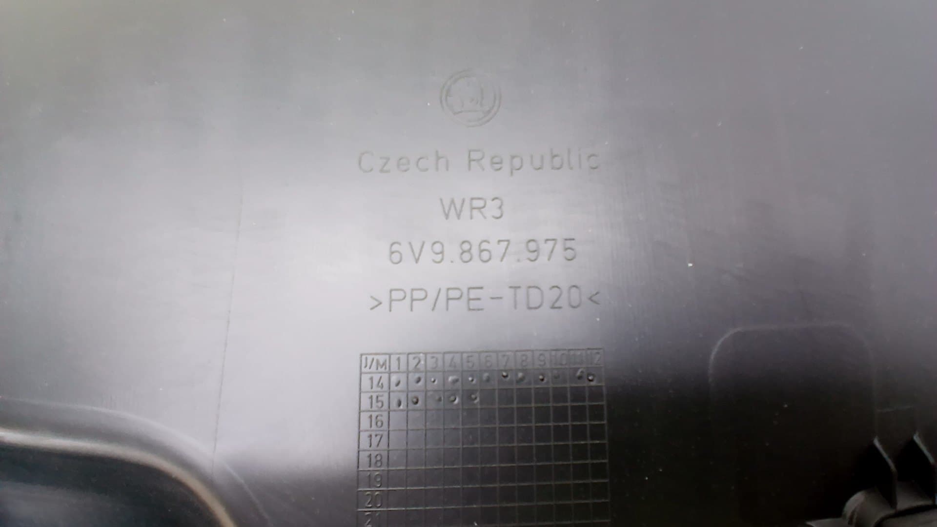 Guarnecido porton trasero SKODA FABIA