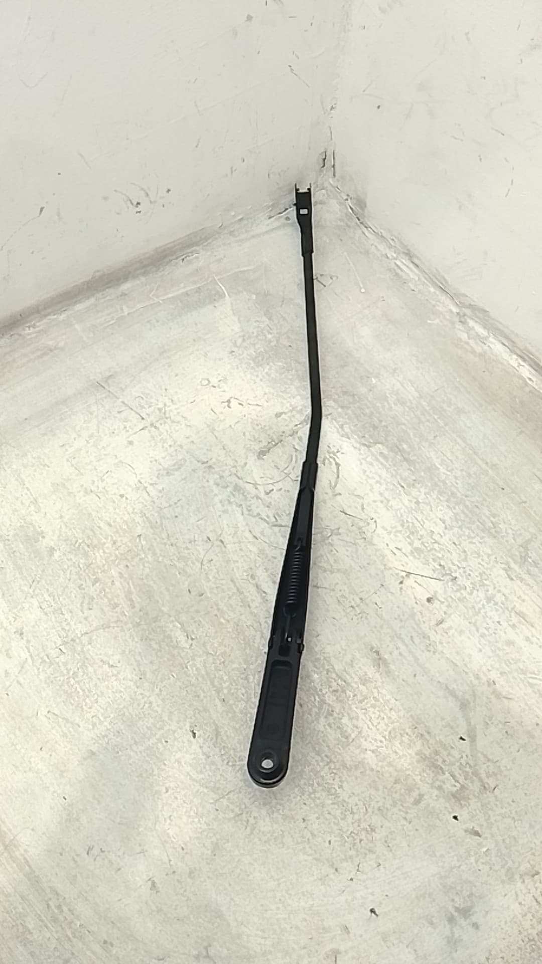 Brazo limpia delantero derecho AUDI A4 AVANT (8W5) 2
