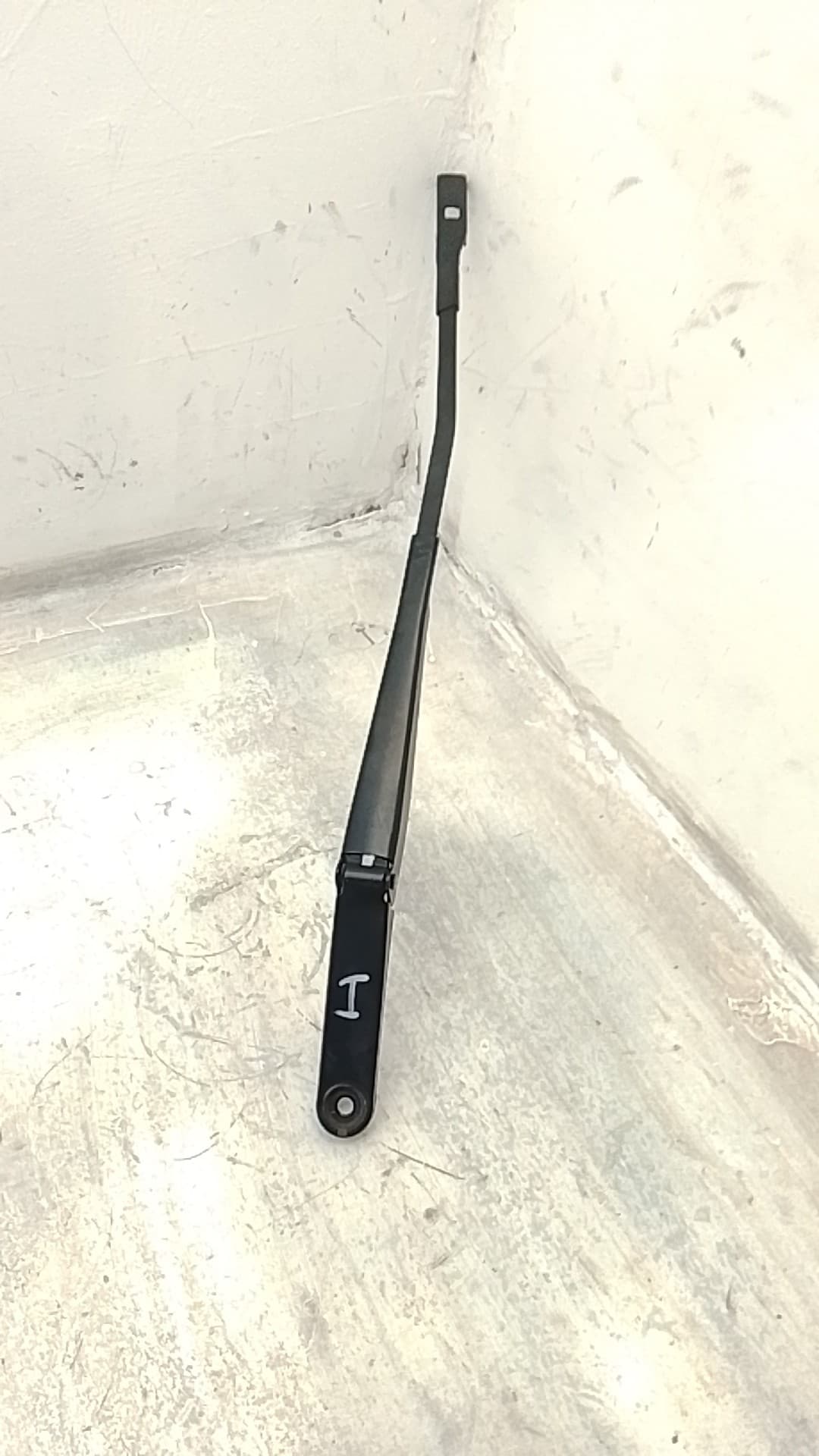 Brazo limpia delantero izquierdo AUDI A4 AVANT (8W5)