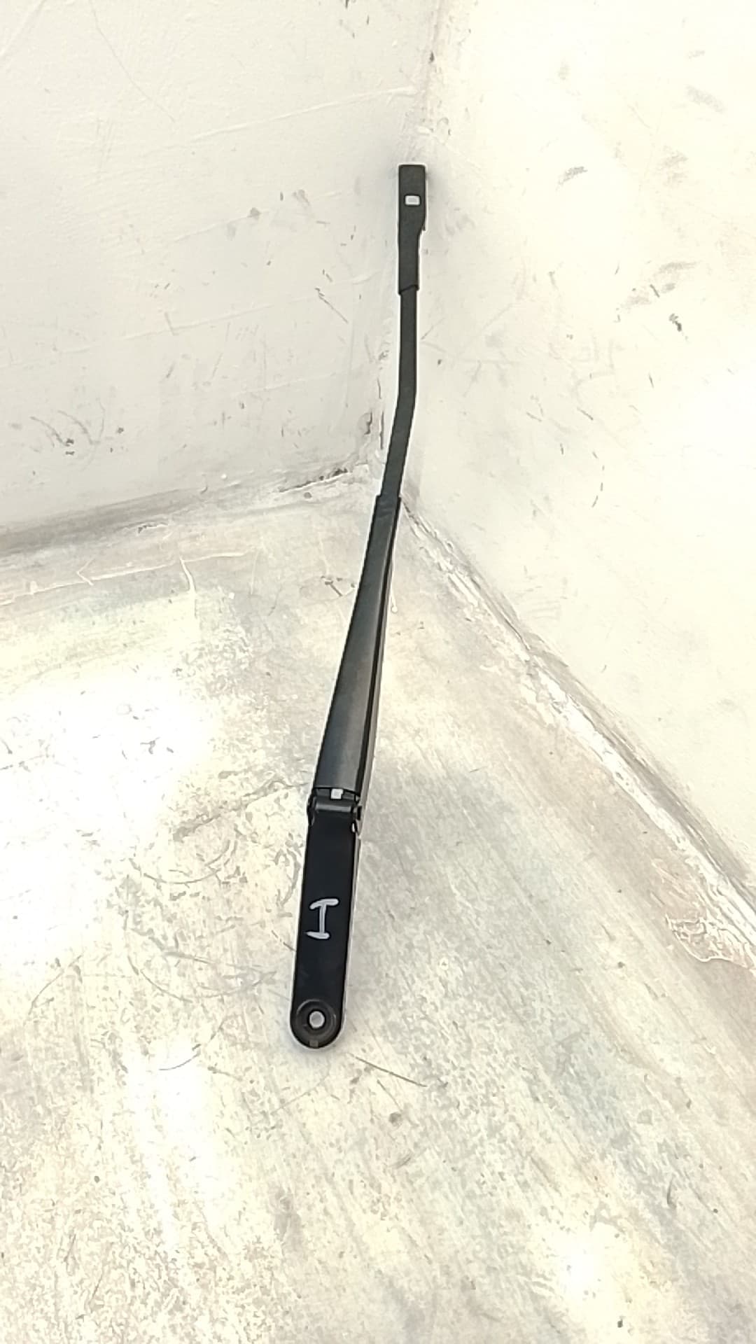 Brazo limpia delantero izquierdo AUDI A4 AVANT (8W5) 4