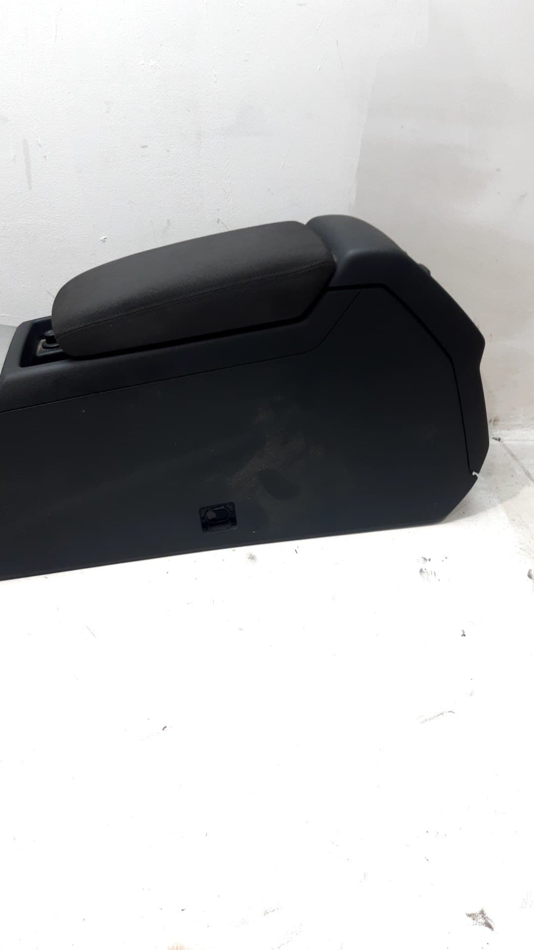 Consola central AUDI A4 AVANT (8W5) 5