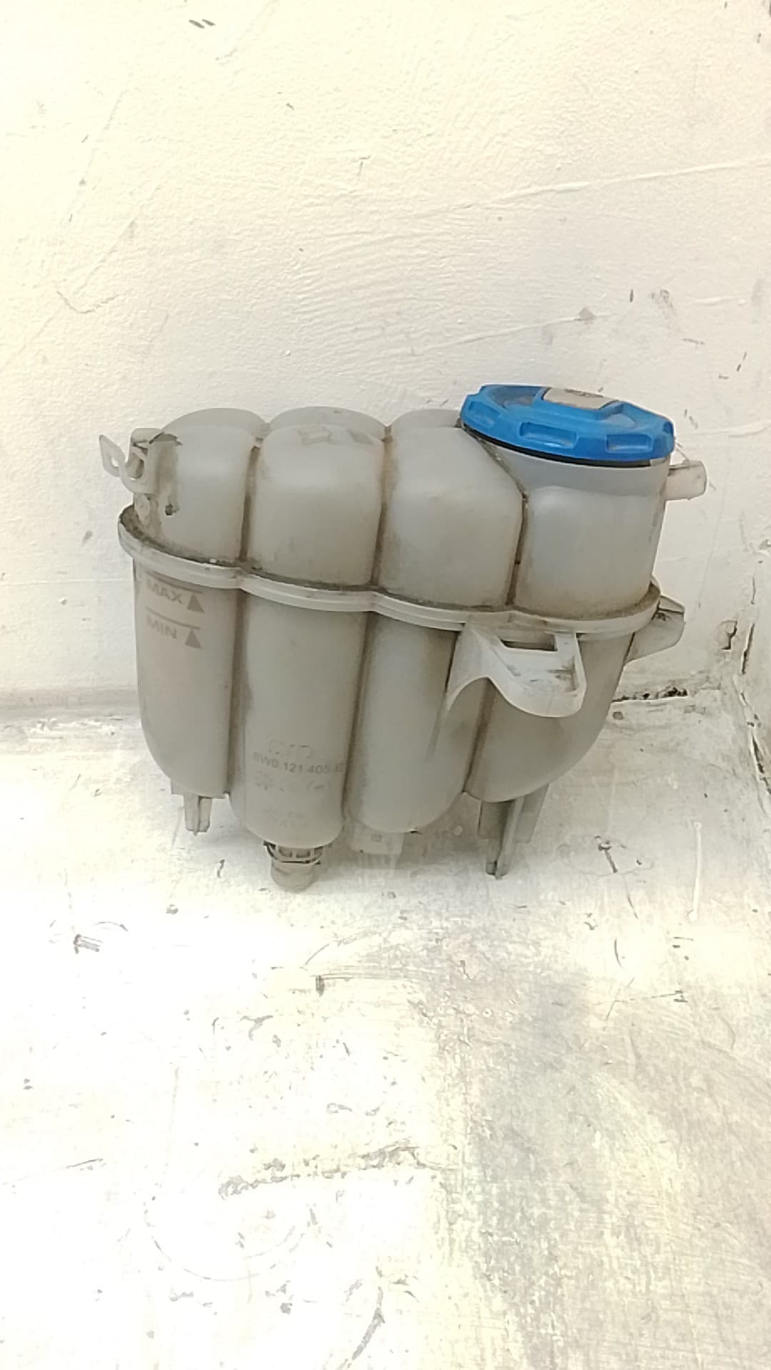 Deposito expansion AUDI A4 AVANT (8W5)
