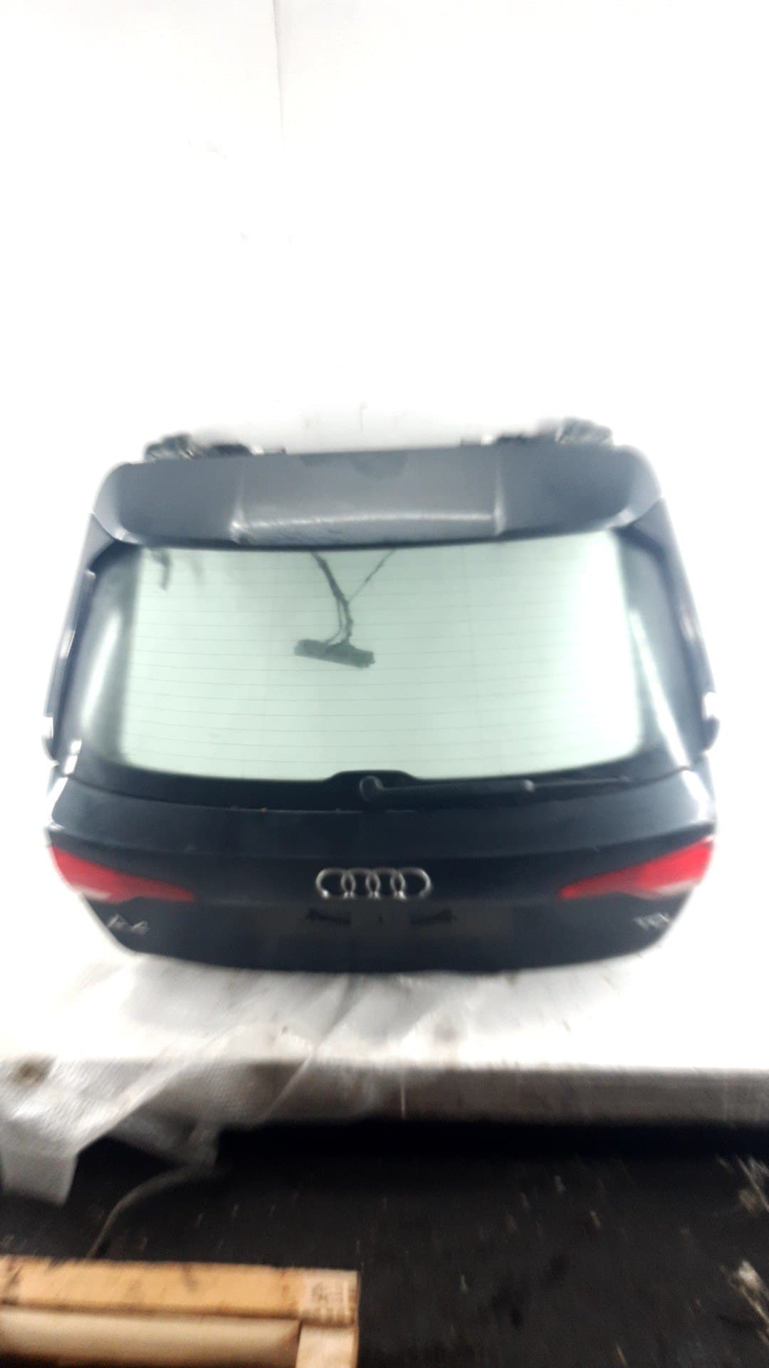 Porton trasero AUDI A4 AVANT (8W5)