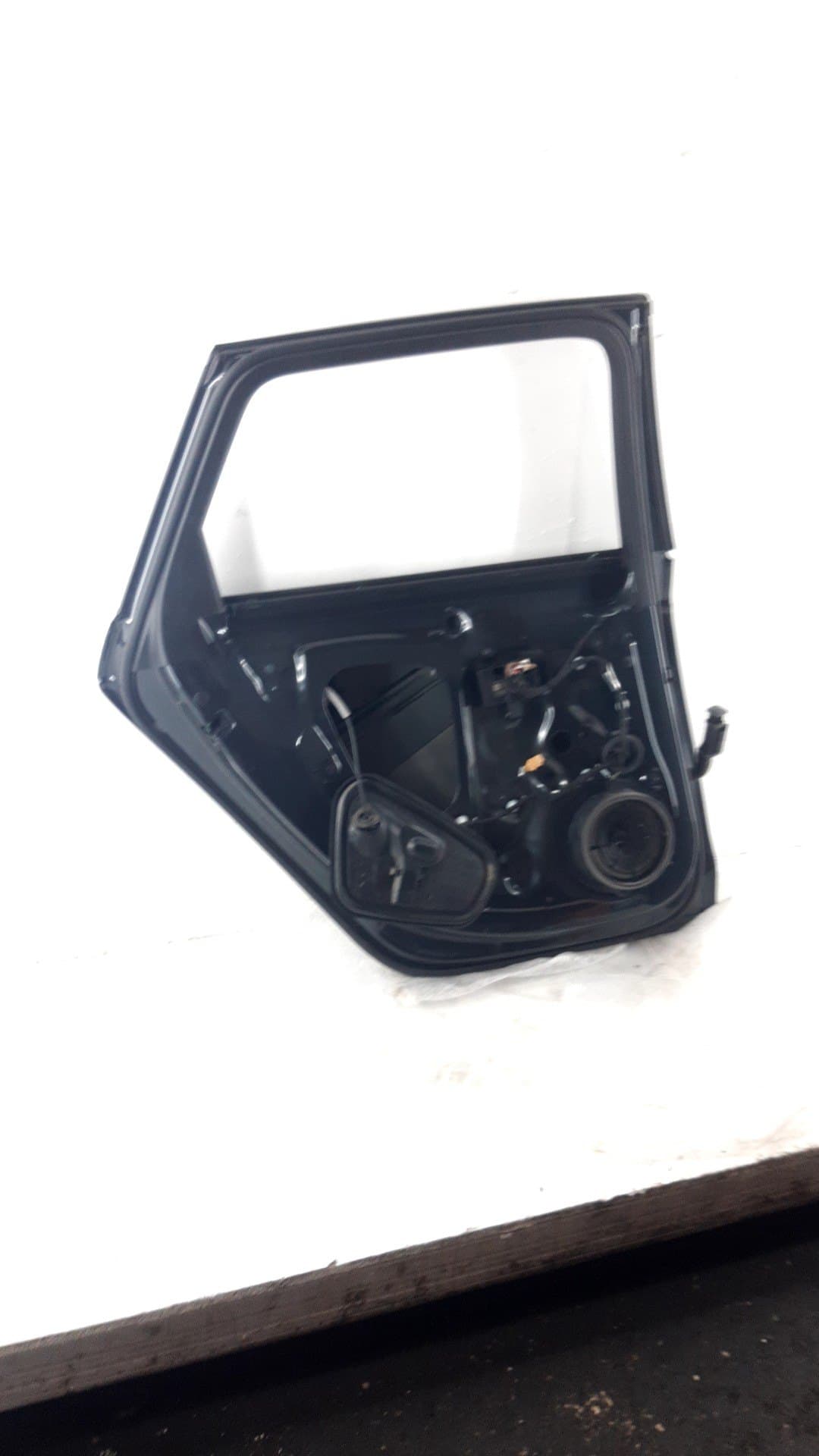 Puerta trasera izquierda AUDI A4 AVANT (8W5) 2