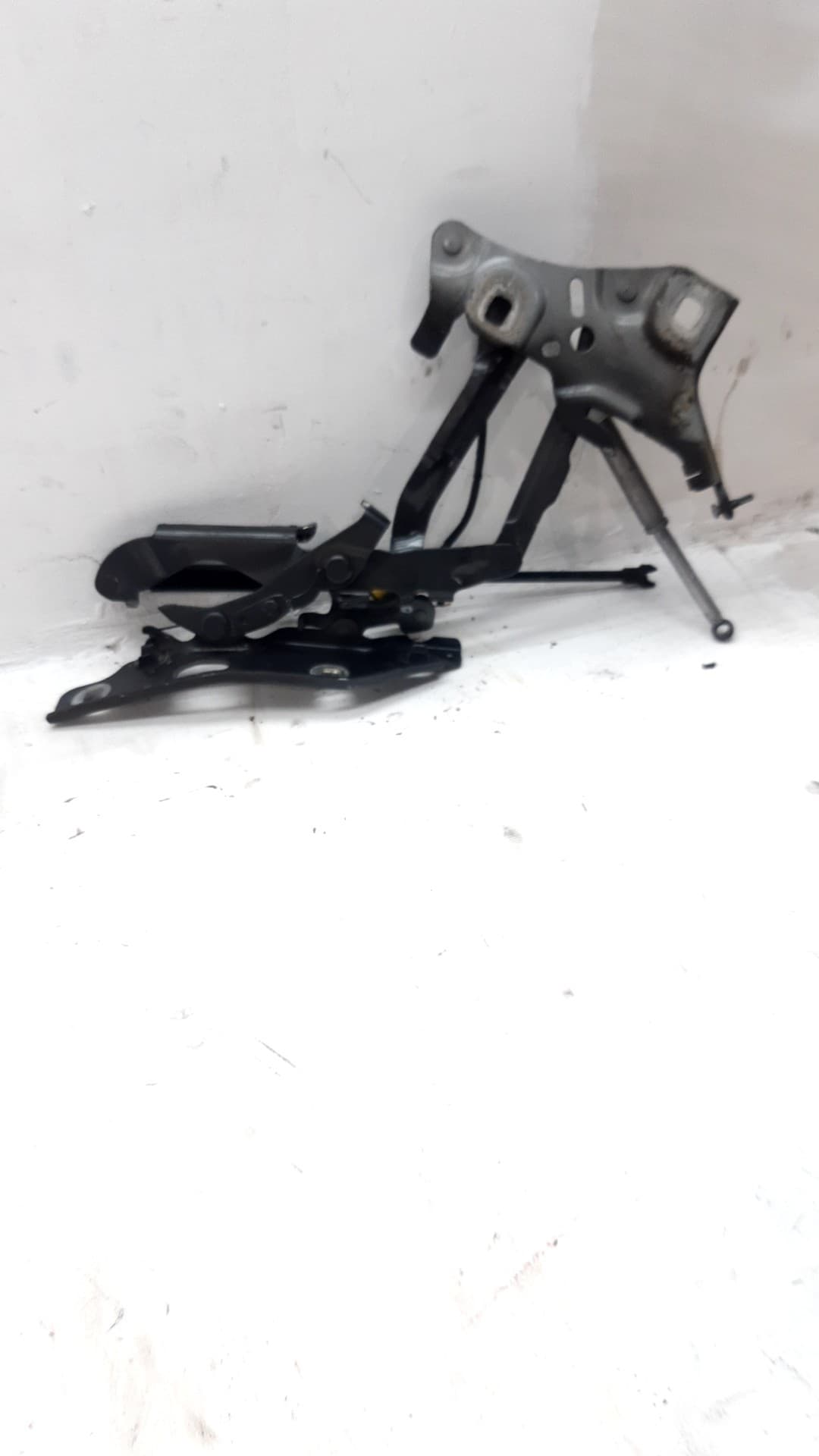 Recambio AUDI A4 AVANT (8W5) ref. 8W0823301E 2