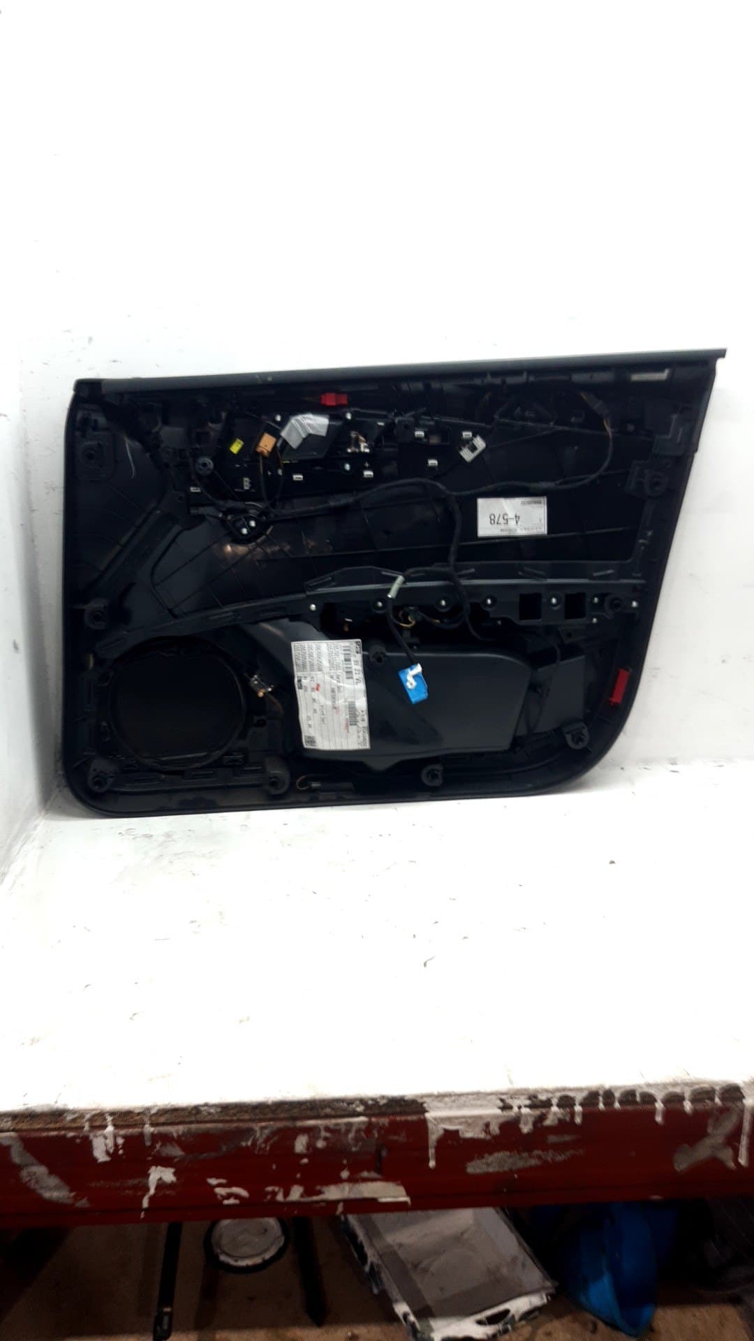 Recambio AUDI A4 AVANT (8W5) ref. 8W0867103A 3