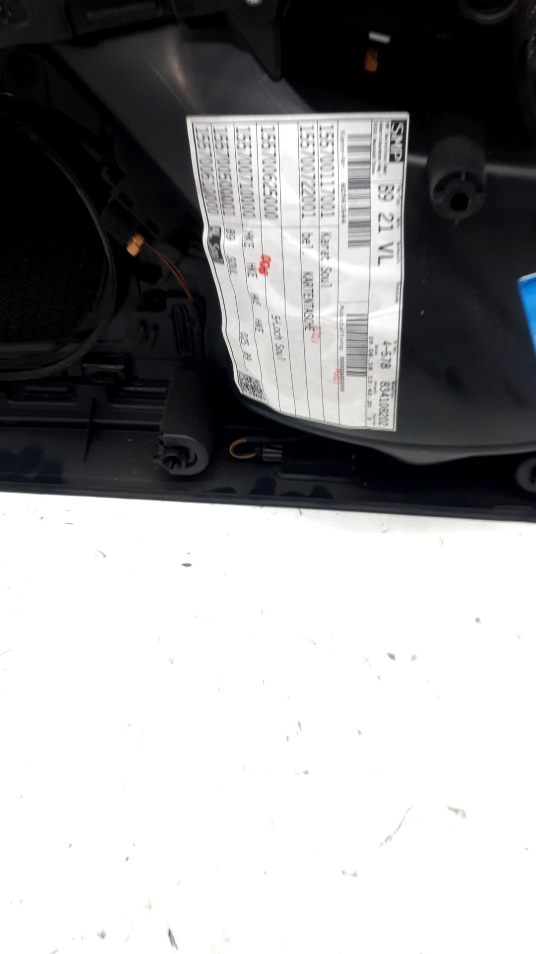 Recambio AUDI A4 AVANT (8W5) ref. 8W0867103A 2