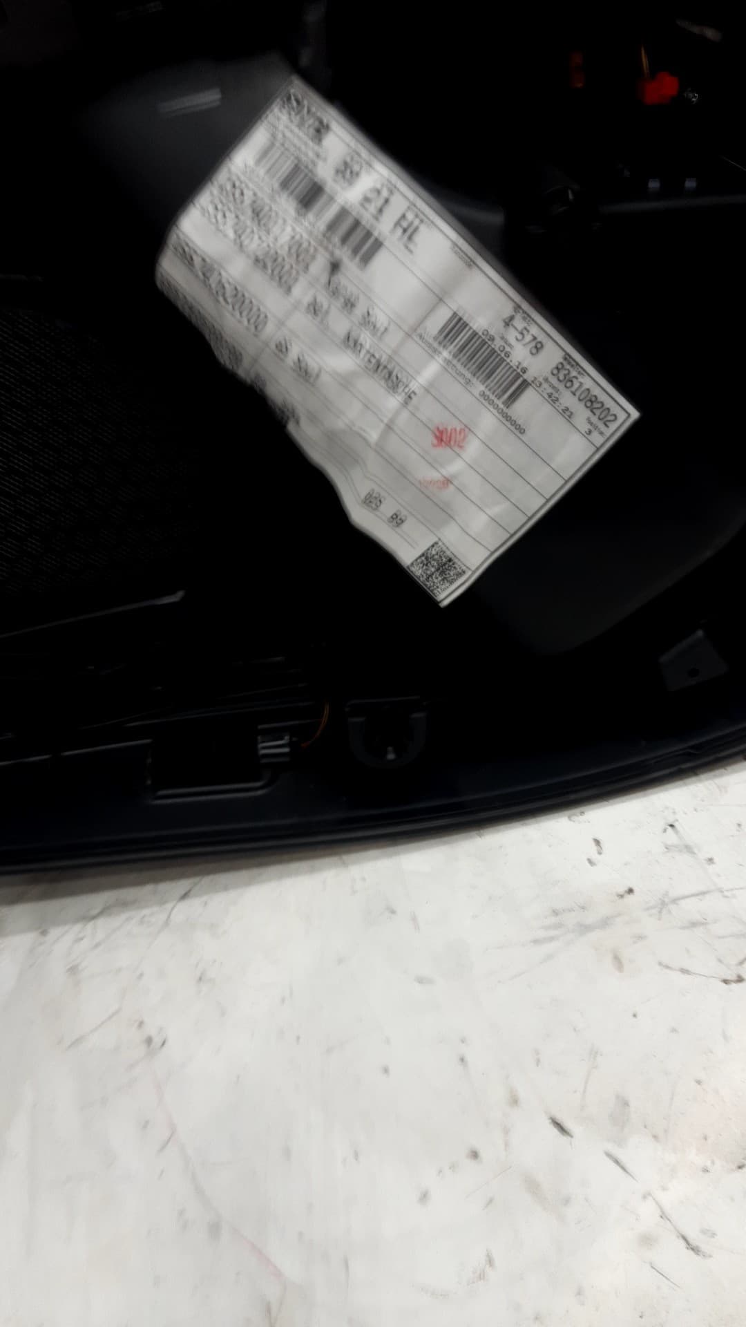 Recambio AUDI A4 AVANT (8W5) ref. 8W0867303A 2