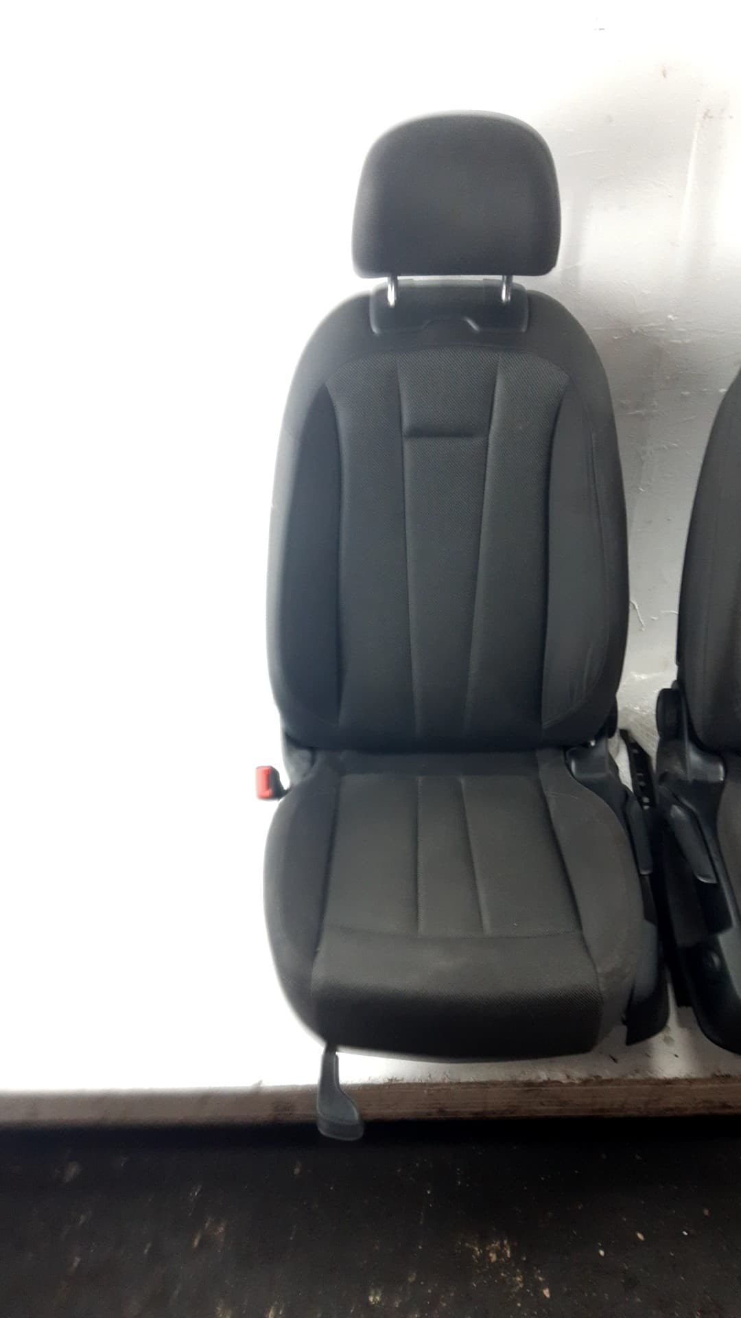Recambio AUDI A4 AVANT (8W5) ref. 8W0881105D 4