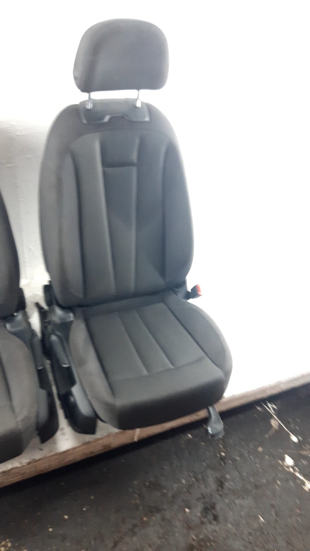 Recambio AUDI A4 AVANT (8W5) ref. 8W0881105D 3