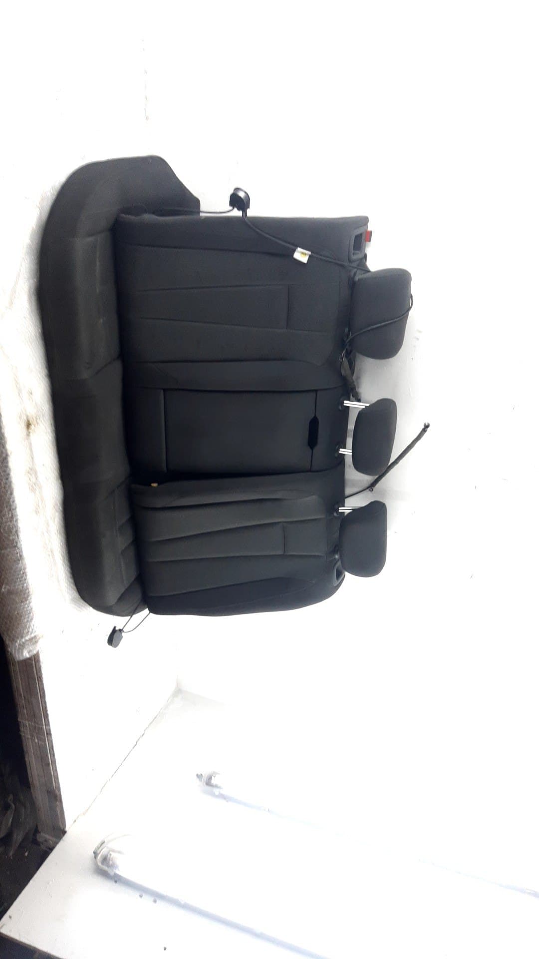 Cerradura asientos traseros AUDI A4 AVANT (8W5)