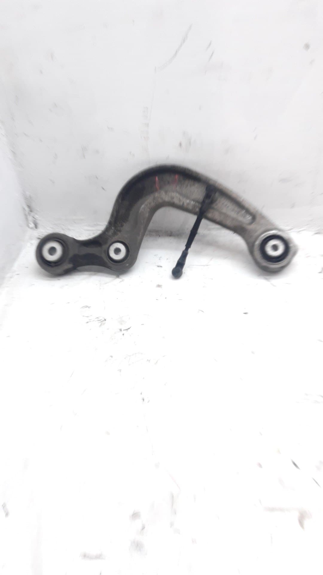 Brazo suspension inferior trasero izquierdo AUDI A4 AVANT (8W5)
