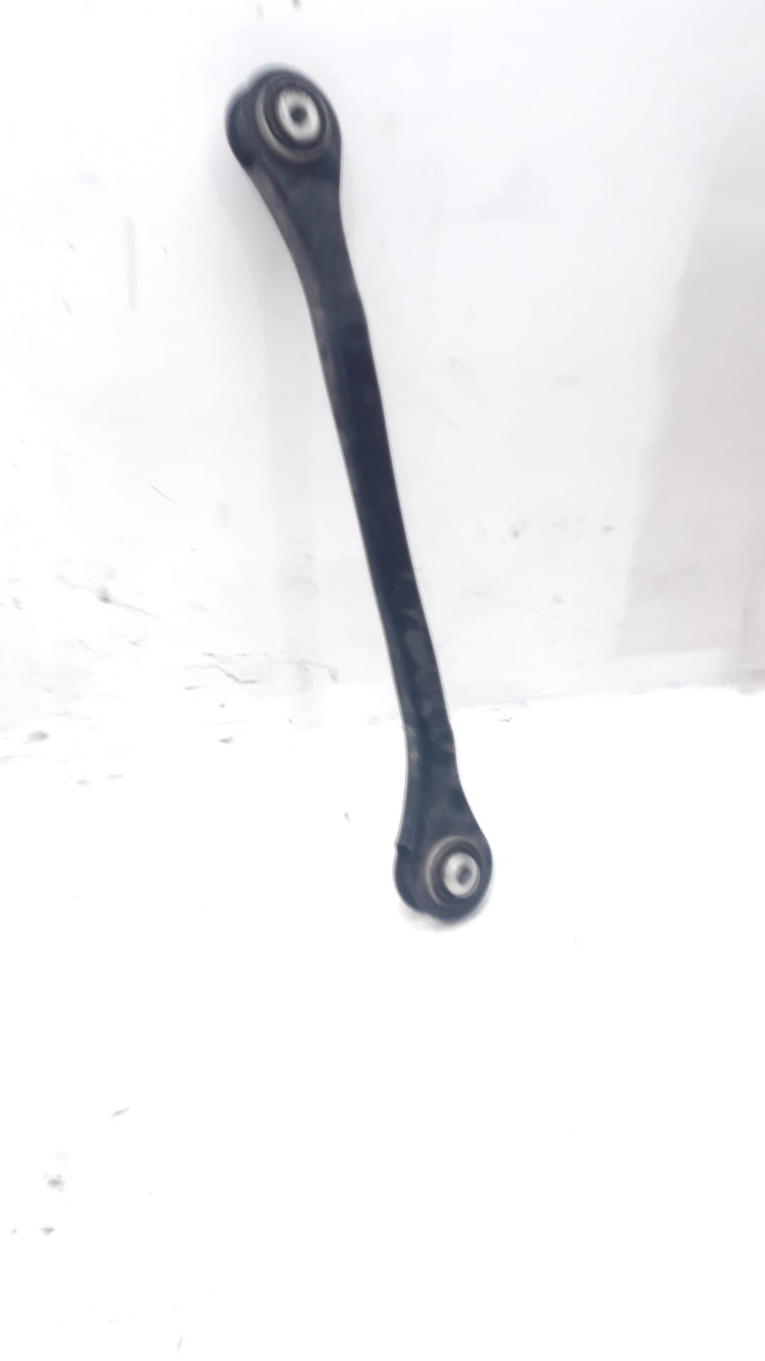 Brazo suspension superior trasero derecho AUDI A4 AVANT (8W5) 2