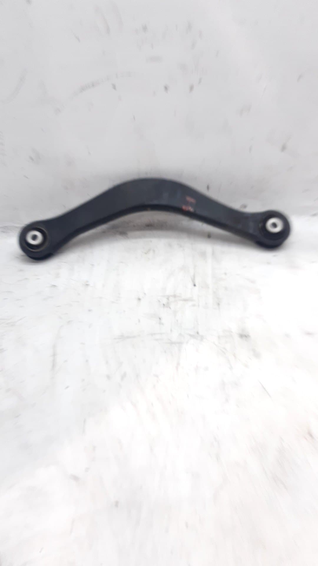Brazo suspension superior trasero izquierdo AUDI A4 AVANT (8W5)