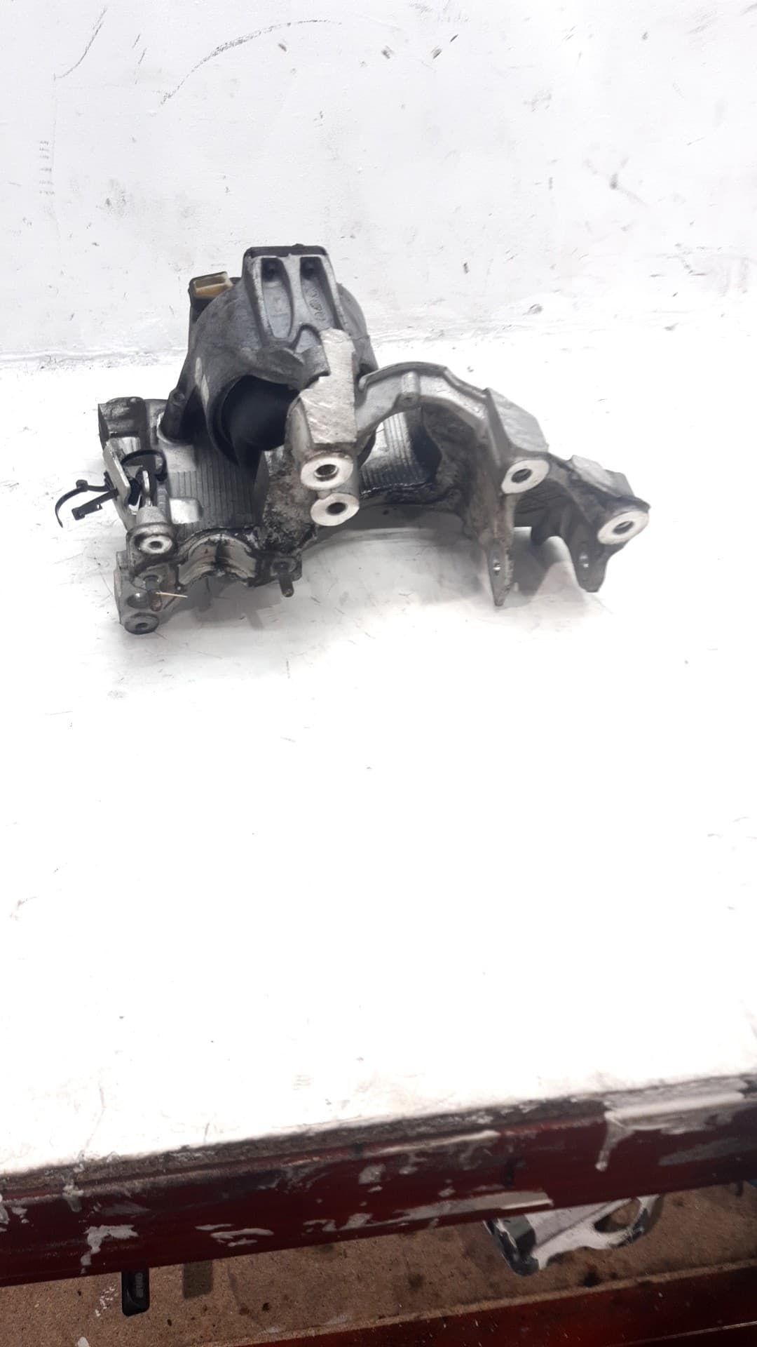 Soporte motor AUDI A4 AVANT (8W5)