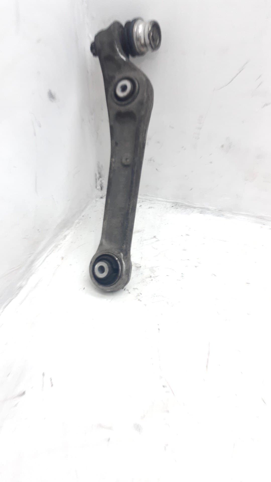 Brazo suspension superior delantero derecho AUDI A4 AVANT (8W5) 2
