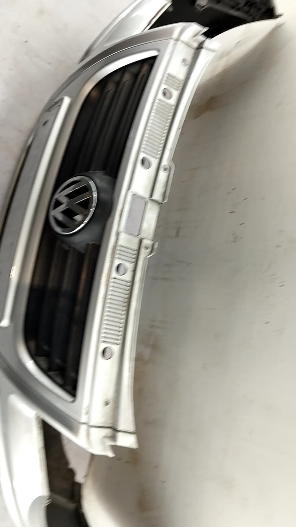 Paragolpes delantero VOLKSWAGEN POLO (9N1) 5