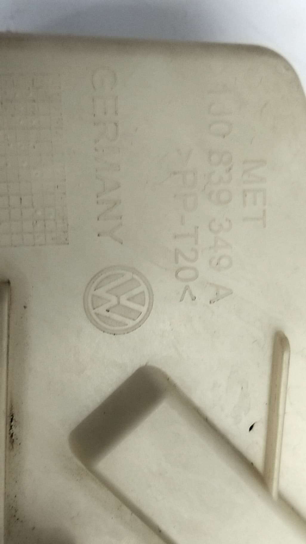 Cerradura puerta trasera izquierda VOLKSWAGEN POLO (9N1) 2