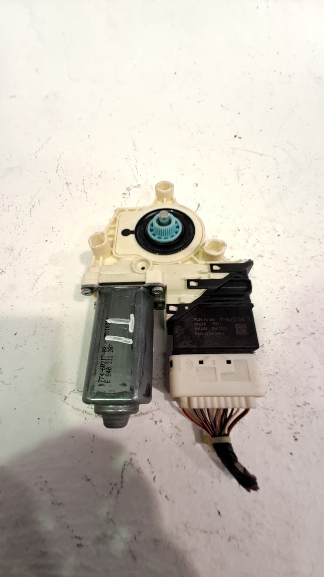 Motor elevalunas trasero izquierdo SEAT LEON (1P1)