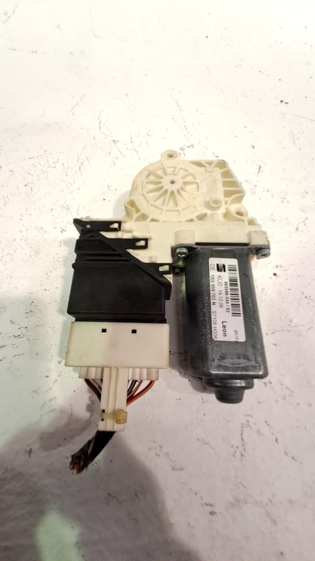 Motor elevalunas trasero izquierdo SEAT LEON (1P1) 2