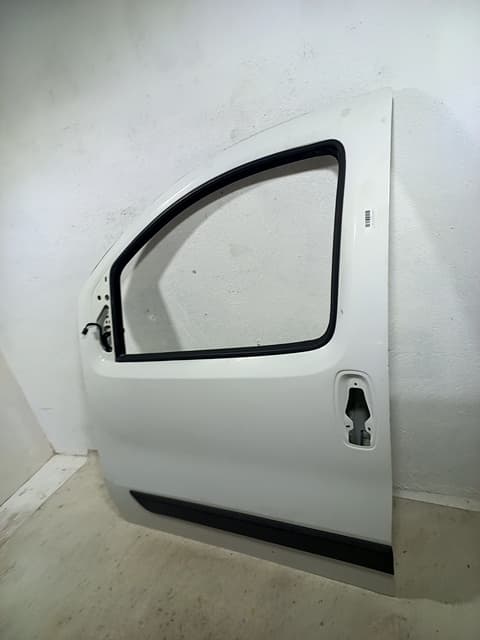 Puerta delantera izquierda CITROEN NEMO FURGONETA/MONOVOLUMEN (AA_) 4