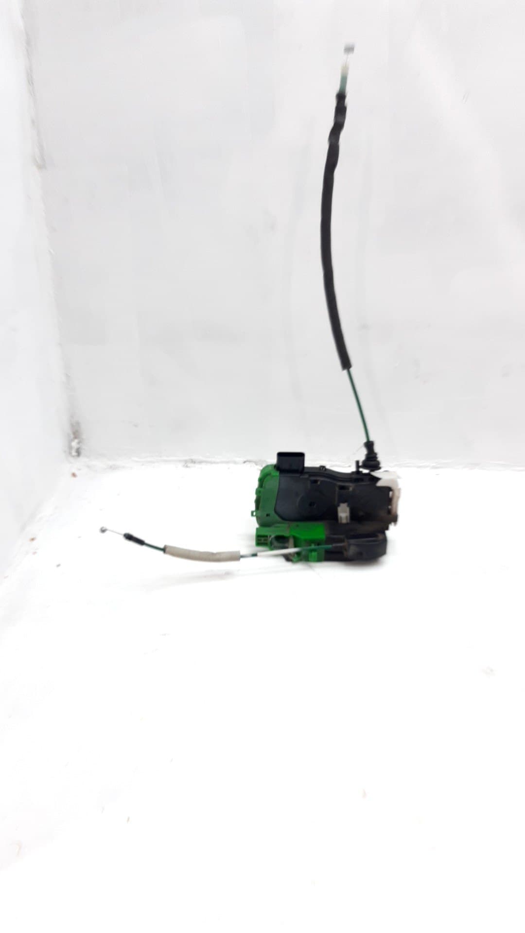 Cerradura puerta delantera derecha HYUNDAI I40