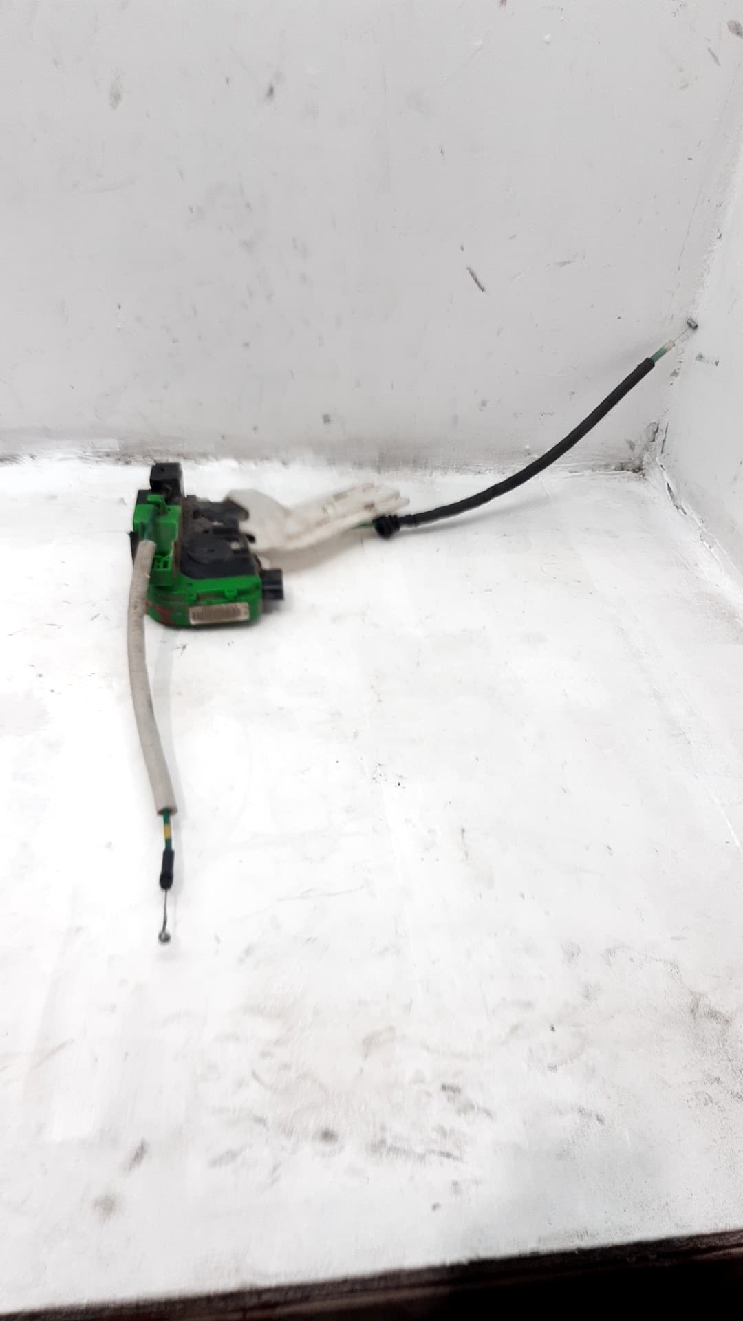 Cerradura puerta delantera izquierda HYUNDAI I40 2