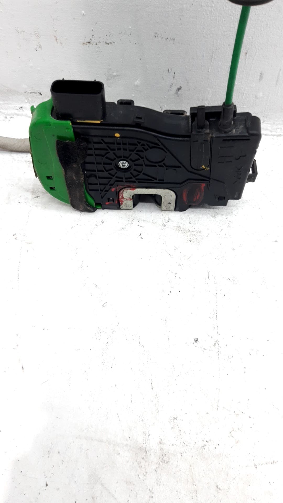 Cerradura puerta lateral izquierda HYUNDAI I40 5