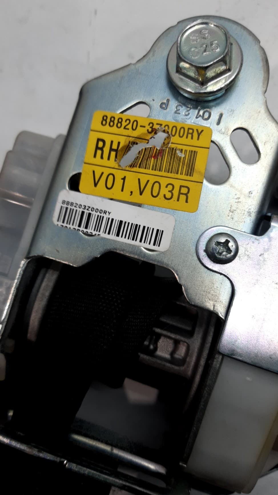 Cinturon seguridad delantero derecho HYUNDAI I40 3