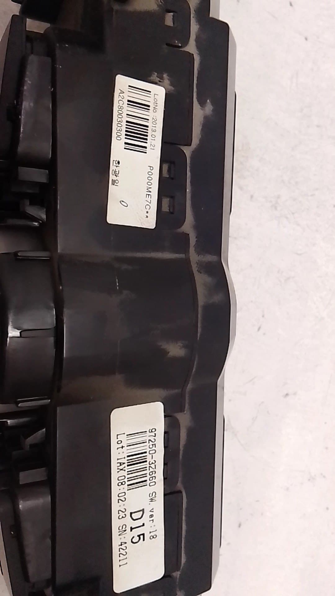 Mando climatizador HYUNDAI I40 3