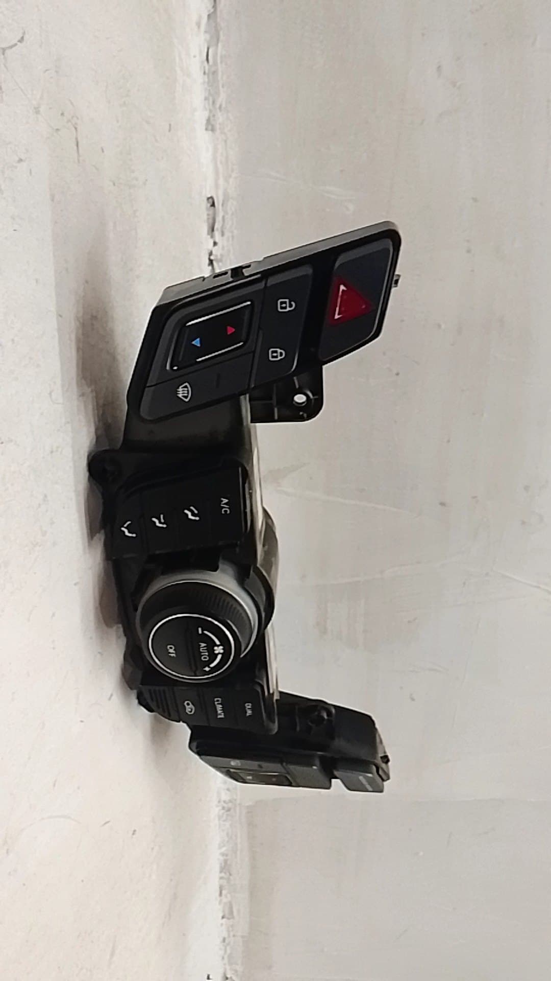 Mando climatizador HYUNDAI I40 2