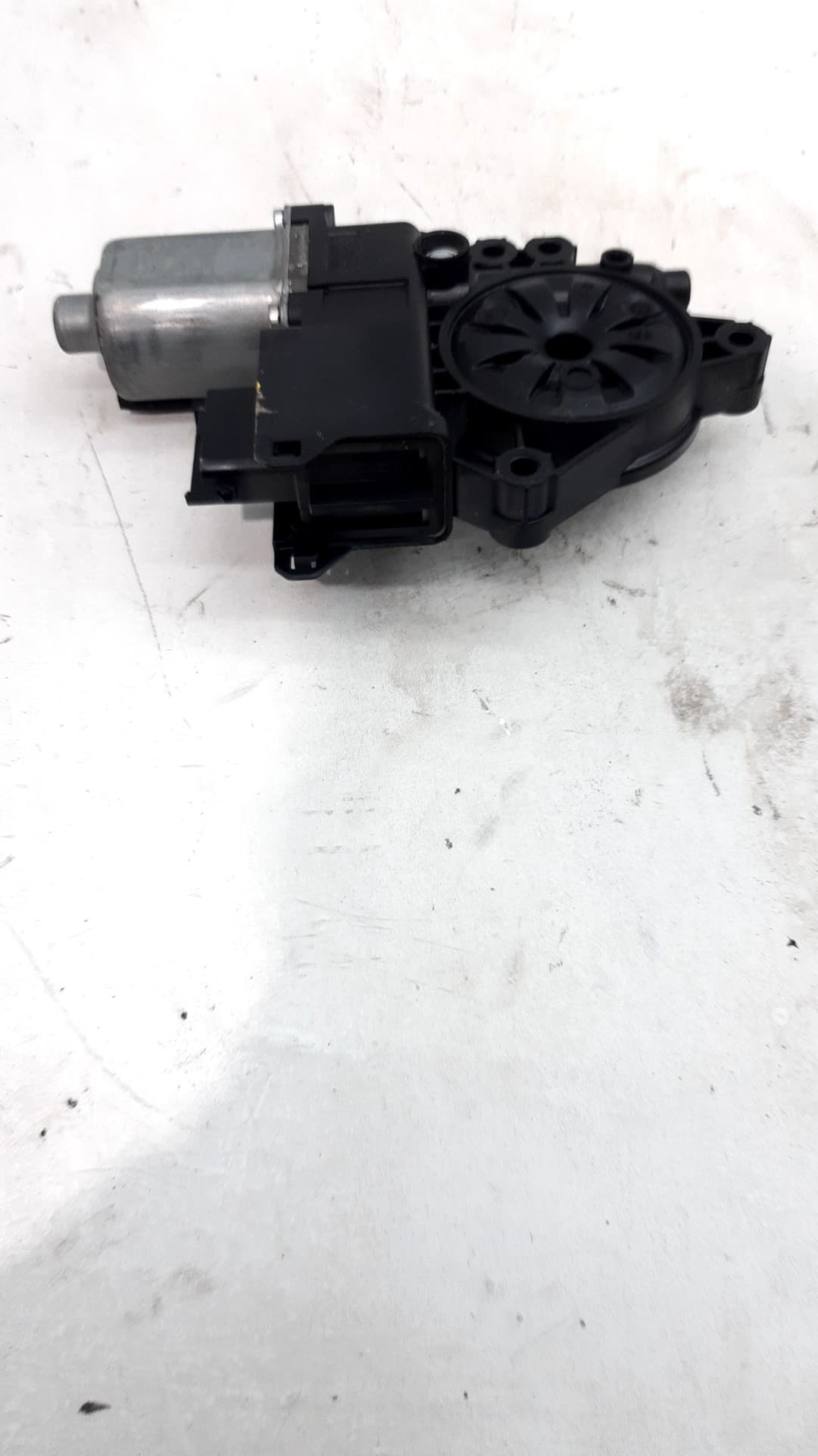 Motor elevalunas delantero izquierdo HYUNDAI I40 3