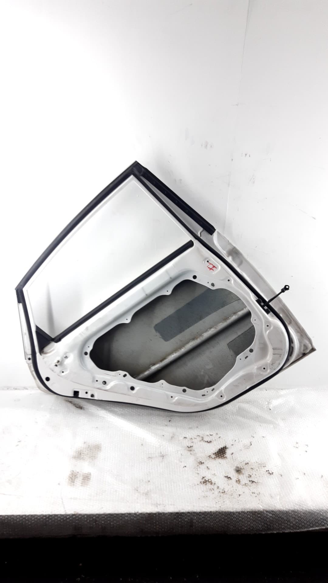 Puerta trasera izquierda HYUNDAI I40 2