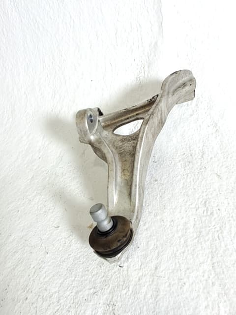 Brazo suspension inferior trasero derecho NISSAN X-TRAIL 3