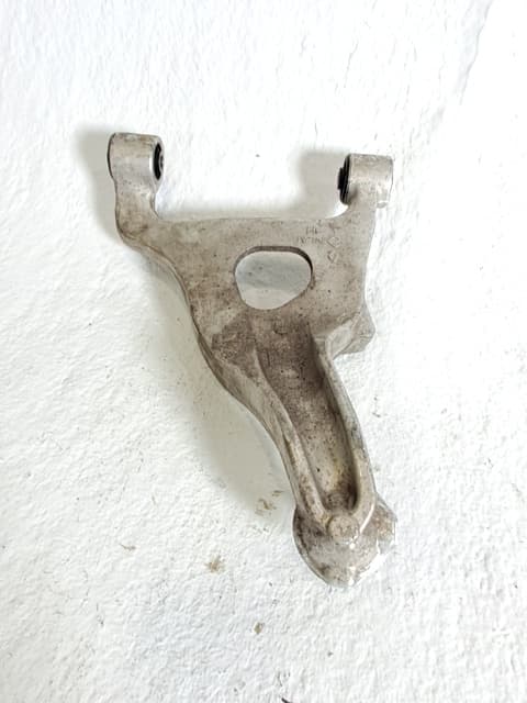 Brazo suspension inferior trasero derecho NISSAN X-TRAIL 2