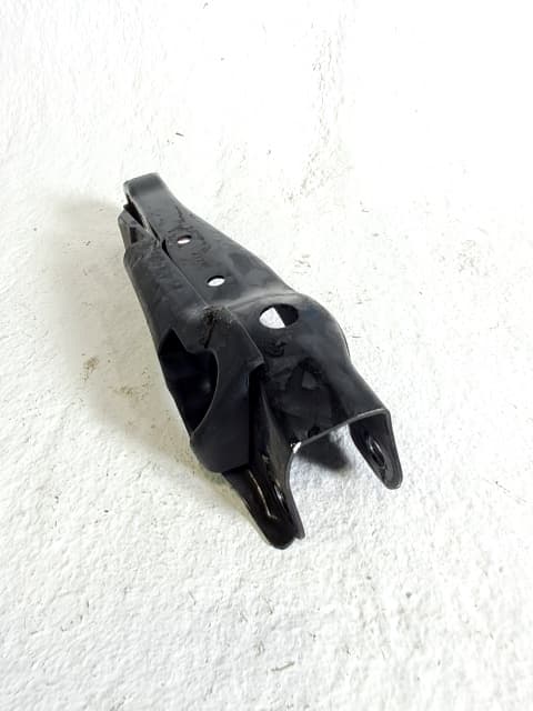 Brazo suspension inferior trasero derecho NISSAN X-TRAIL 3