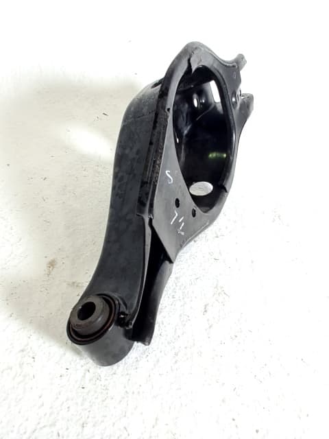 Brazo suspension inferior trasero izquierdo NISSAN X-TRAIL 3