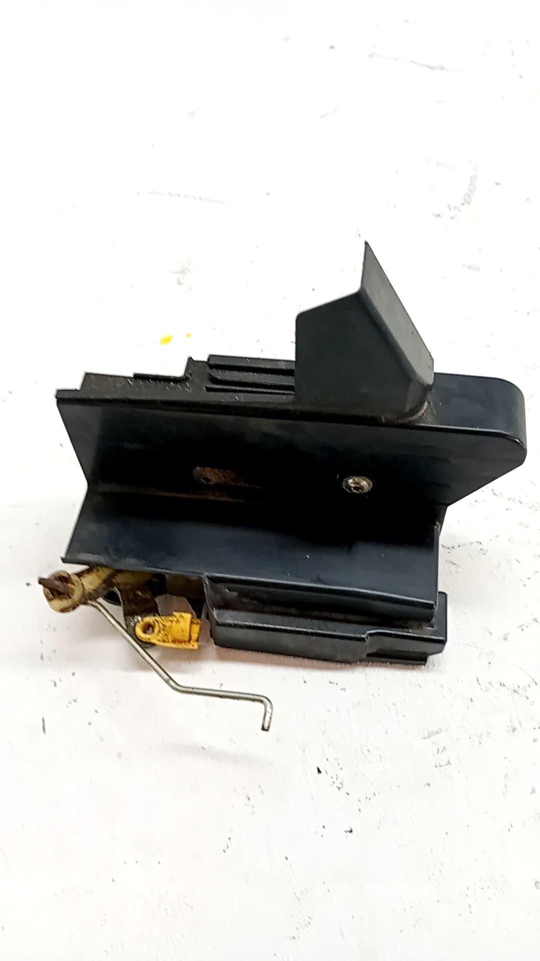 Cerradura puerta delantera izquierda DACIA SANDERO 3
