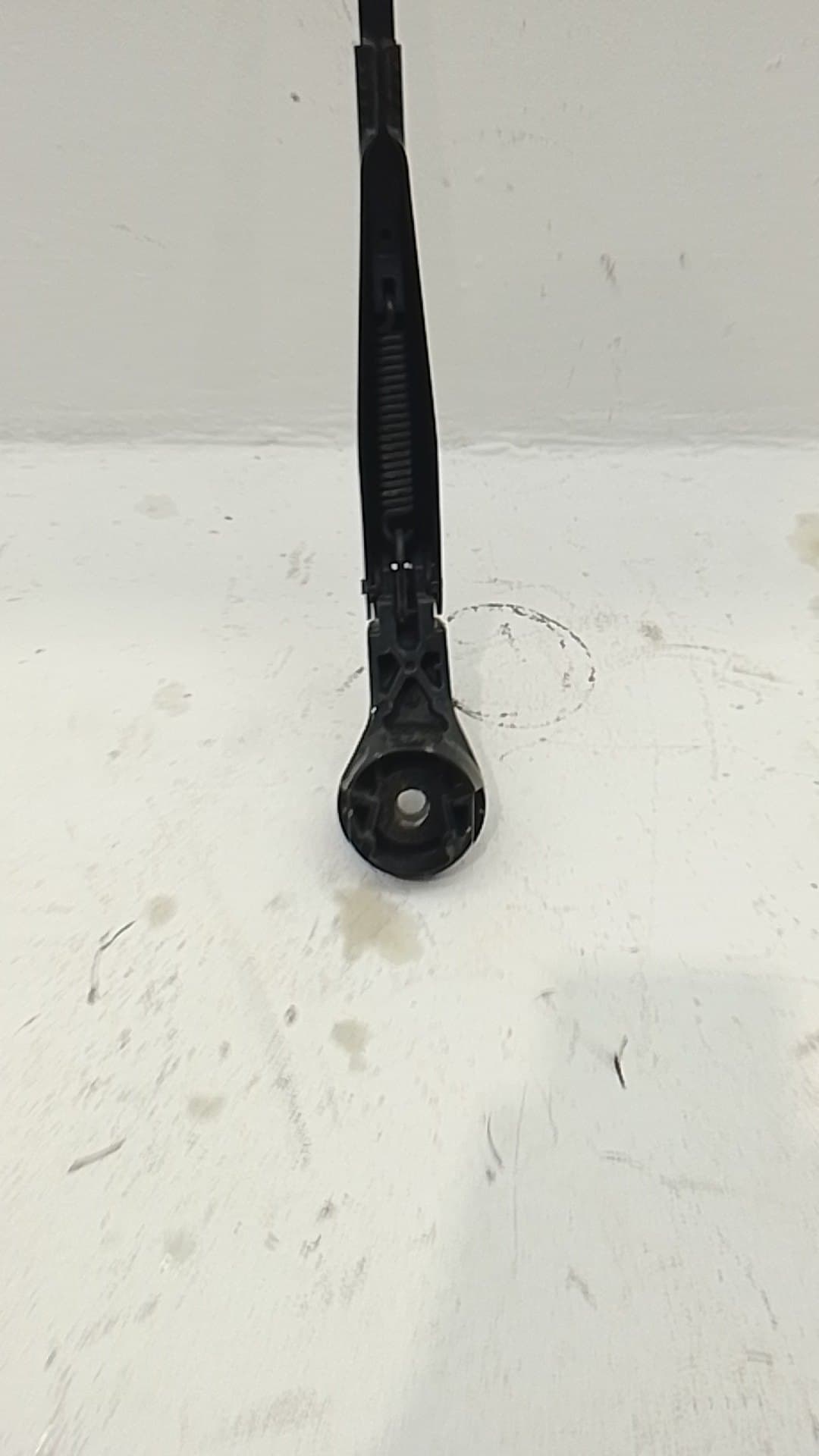 Brazo limpia delantero izquierdo CITROEN GRAND C4 SPACETOURER 3