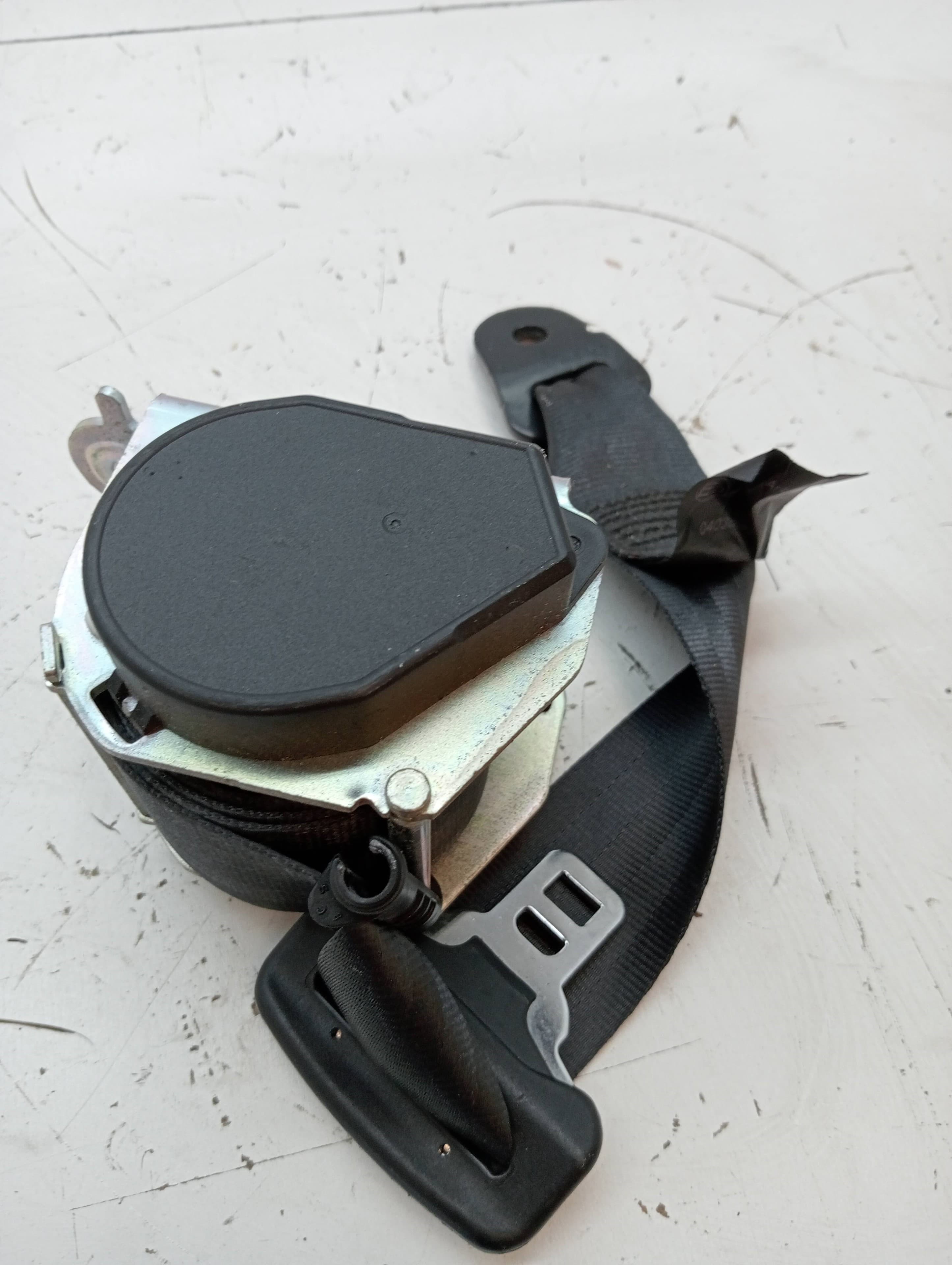 Cinturon seguridad trasero derecho DACIA SANDERO 2