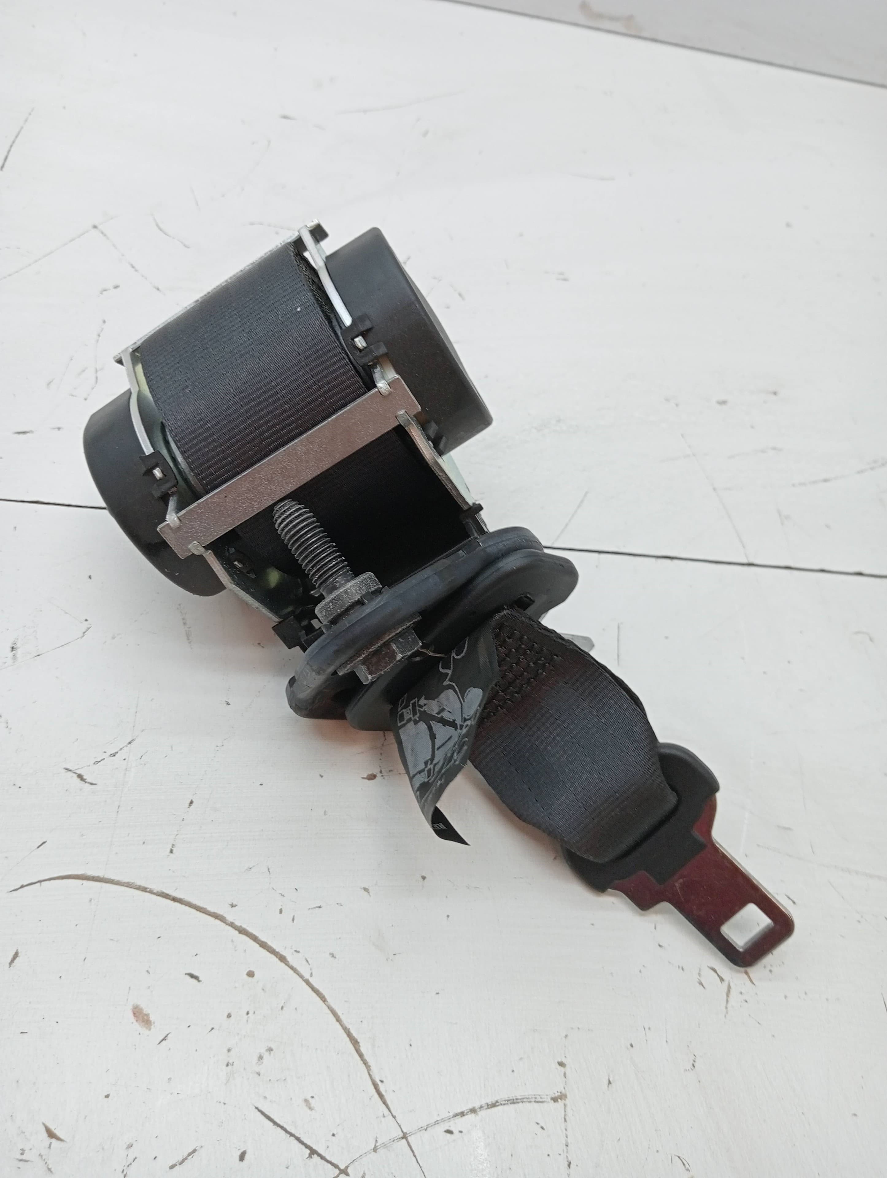 Cinturon seguridad trasero central DACIA SANDERO 3