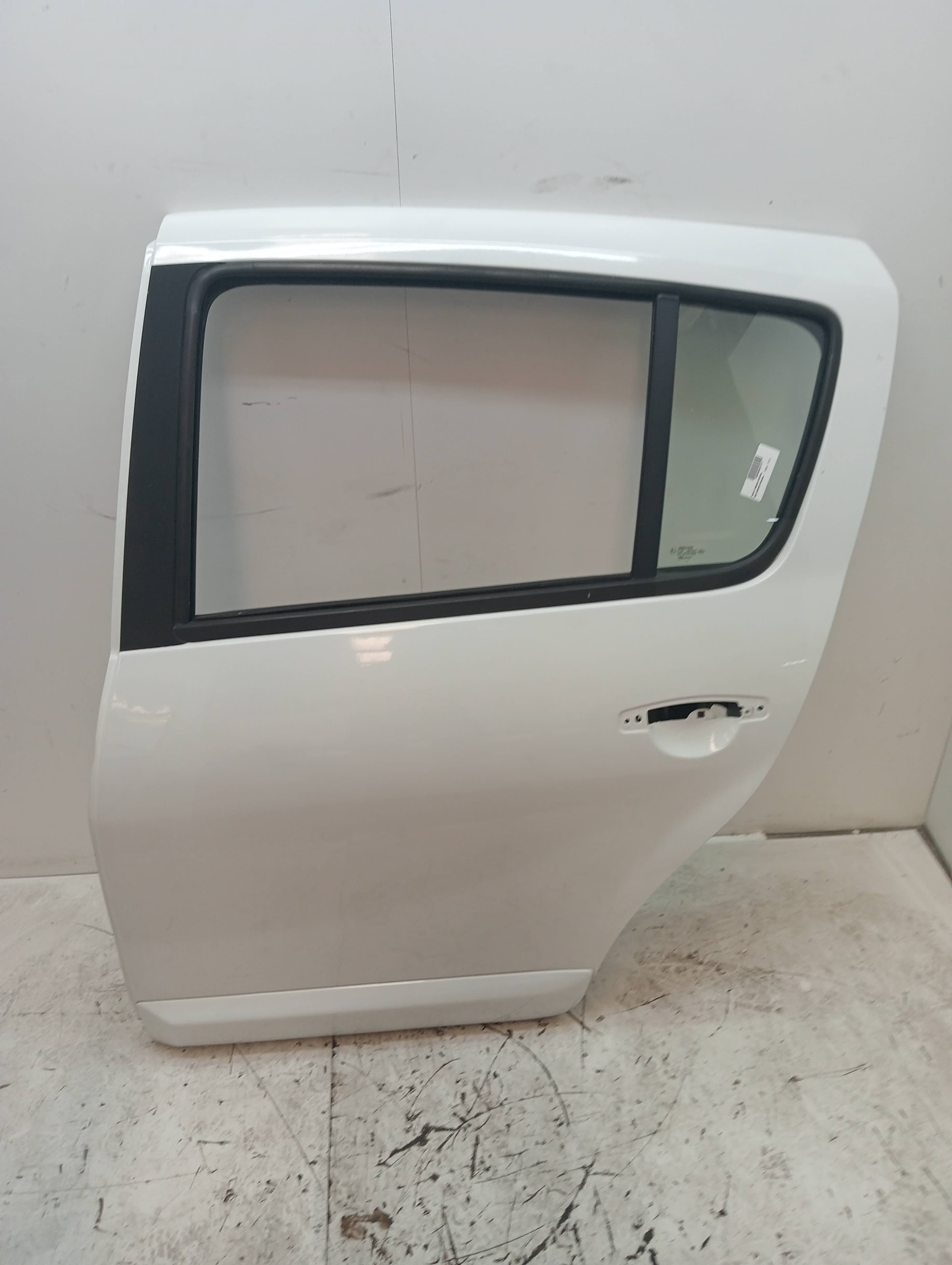 Puerta trasera izquierda DACIA SANDERO