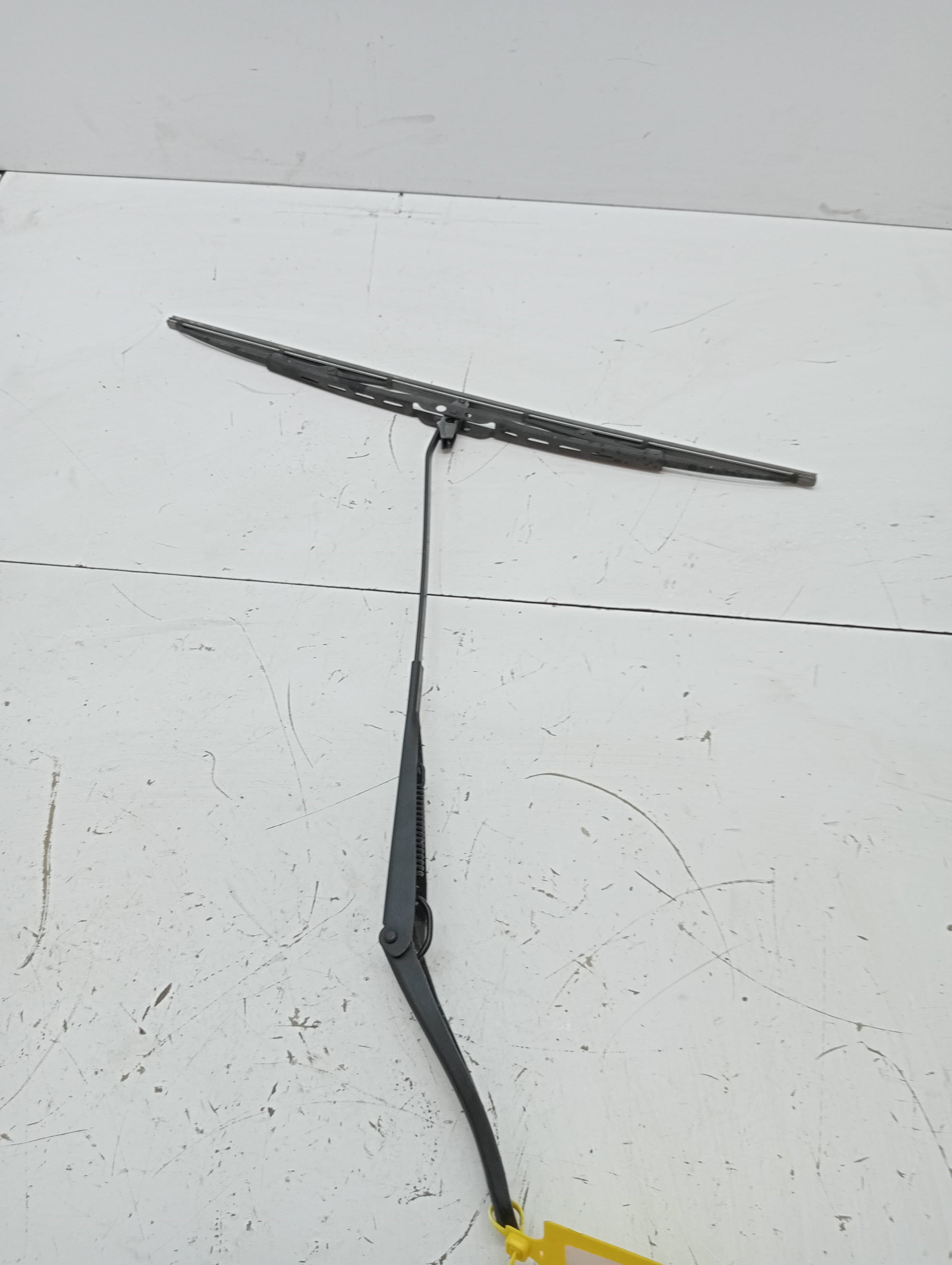 Brazo limpia delantero derecho DACIA SANDERO