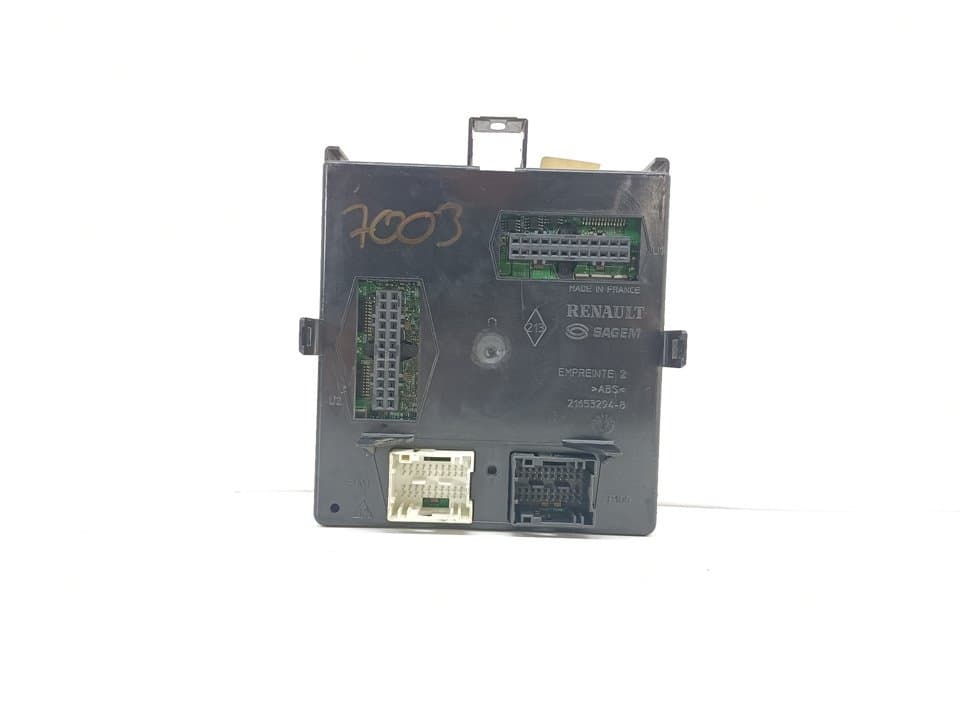 Caja reles / fusibles RENAULT LAGUNA II (BG0) 2