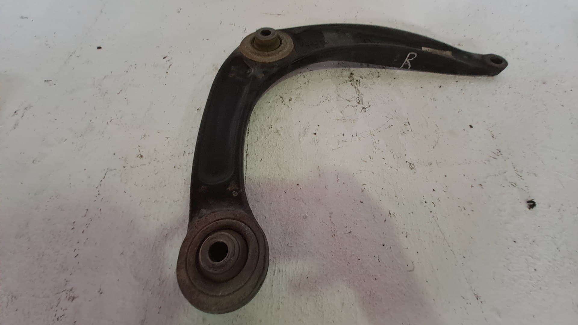 Brazo suspension inferior delantero derecho PEUGEOT 5008